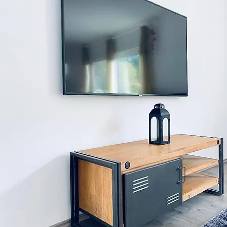 Apartmanove Kaja, Niko, Simi