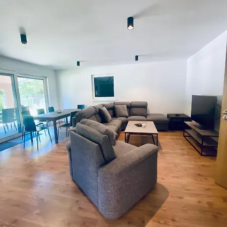 Dom wakacyjny Apartmanove Kaja, Niko, Simi Veľký Meder