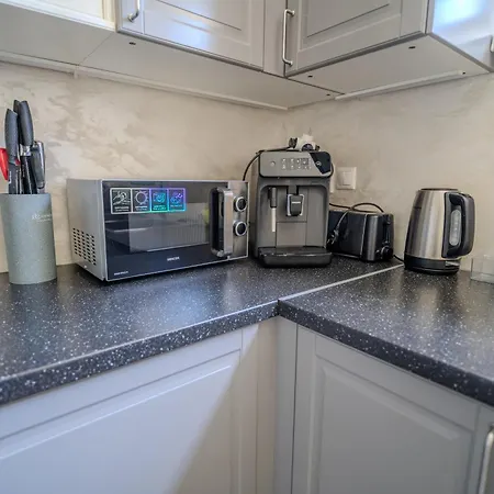 Apartmanove Kaja, Niko, Simi
