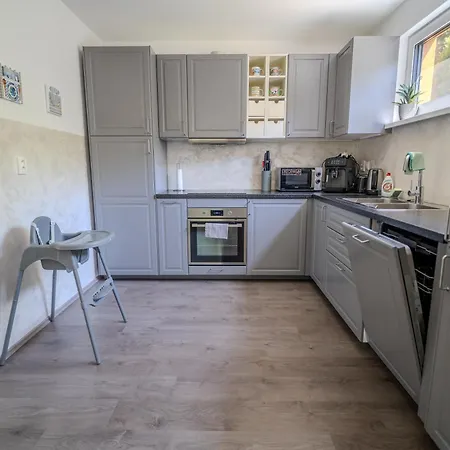 Apartmanove Kaja, Niko, Simi Tatil Evi *