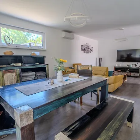 Apartmanove Kaja, Niko, Simi Veľký Meder