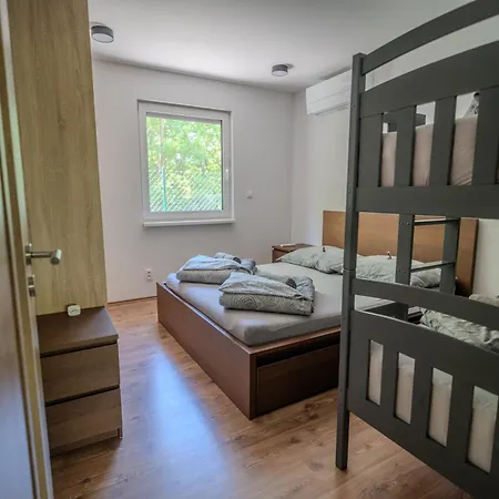 Tatil Evi Apartmanove Kaja, Niko, Simi