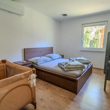Apartmanove Kaja, Niko, Simi Tatil Evi