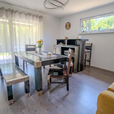 Apartmanove Kaja, Niko, Simi * Veľký Meder