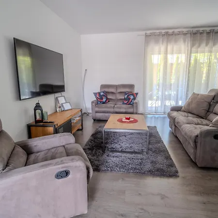 Apartmanove Kaja, Niko, Simi