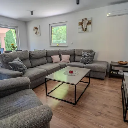Tatil Evi Apartmanove Kaja, Niko, Simi